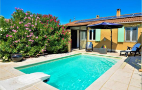 Amazing home in Orange w/ Outdoor swimming pool and 3 Bedrooms